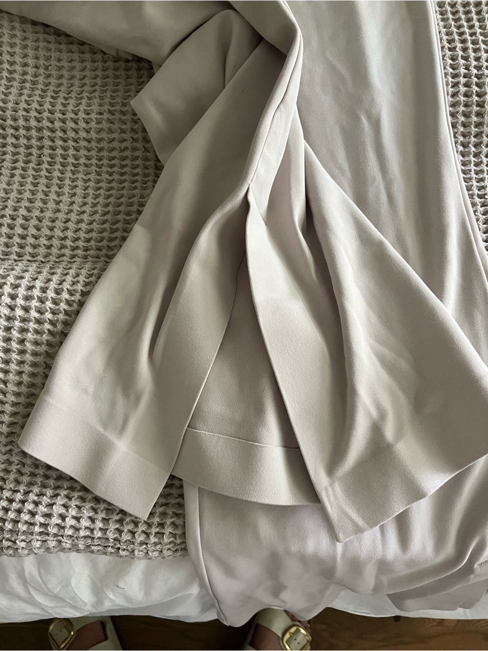 Athleta Venice Wide Leg Pull-On Pants in color Willow - Picture 6 of 12